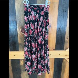 Forever 21 chiffon maxi skirt with high side slits and shorts underneath ,  XS.